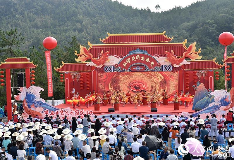 “漢水魚慶豐收”活動(dòng)現(xiàn)場(chǎng)。