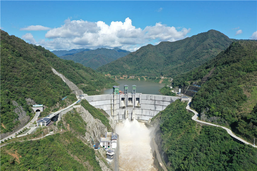 航拍引漢濟渭三河口水利樞紐。劉正根攝