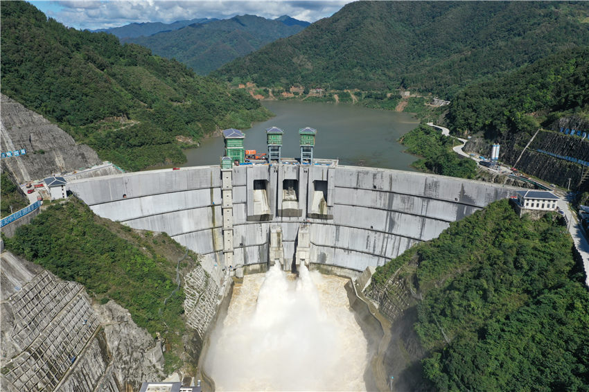 航拍引漢濟渭三河口水利樞紐。劉正根攝