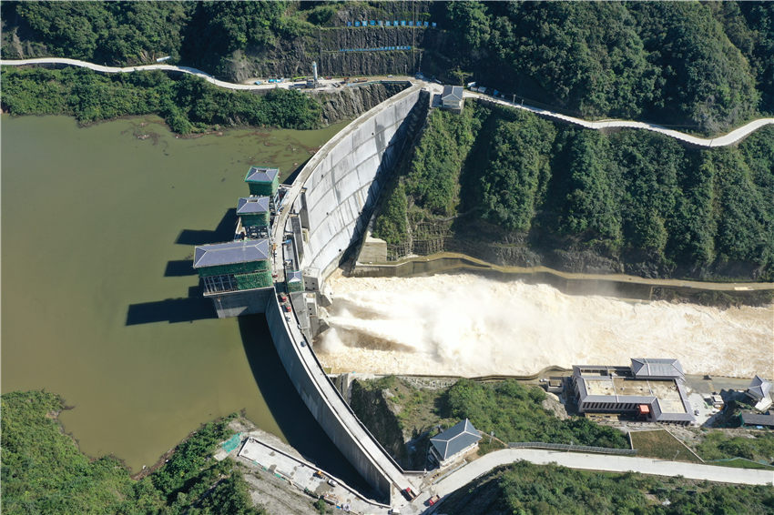 航拍引漢濟渭三河口水利樞紐。劉正根攝