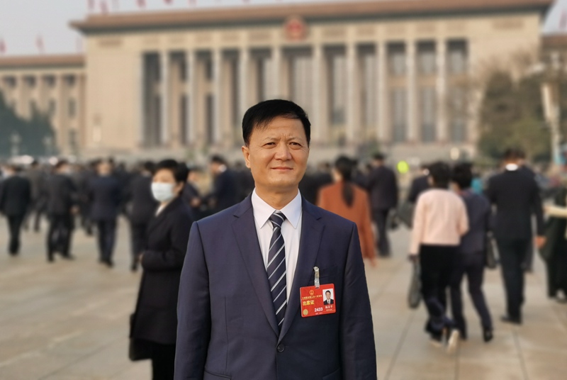 全國(guó)人大代表、陜西省銅川市耀州區(qū)錦陽(yáng)路街道水峪村黨總支書(shū)記楊春平。受訪者供圖