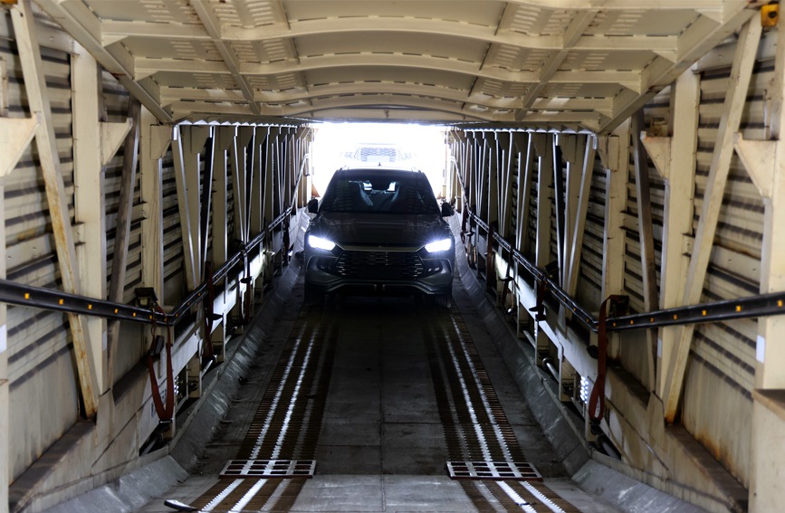 商品車可直接駛?cè)雽Ａ熊噹?。馬澤旭 攝