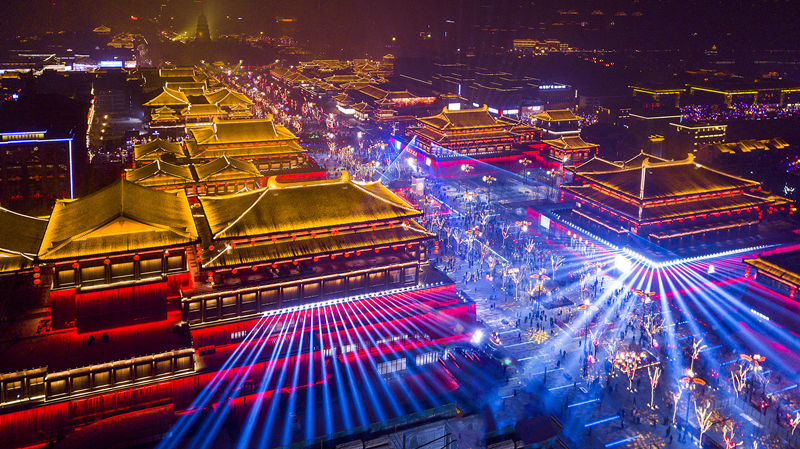 大唐不夜城景區(qū)夜景。曲江文旅股份供圖