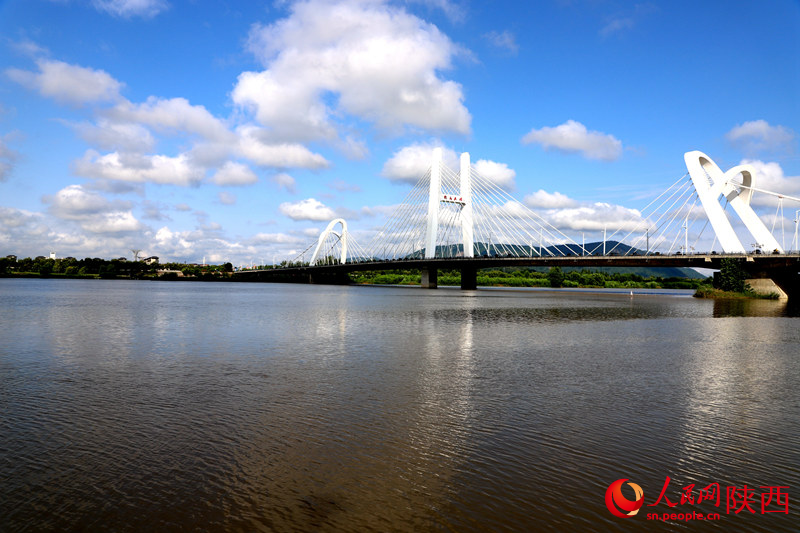 天漢濕地公園。人民網(wǎng)記者 孫挺攝