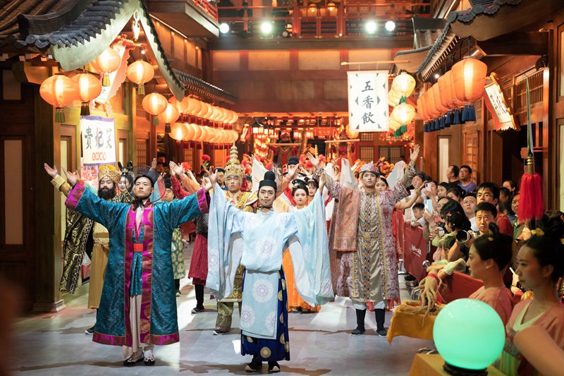 唐風沉浸式主題樂園長安十二時辰主題街區(qū)煥新迎客。馬石頭 攝