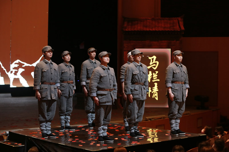 《馬欄情》演出劇照。