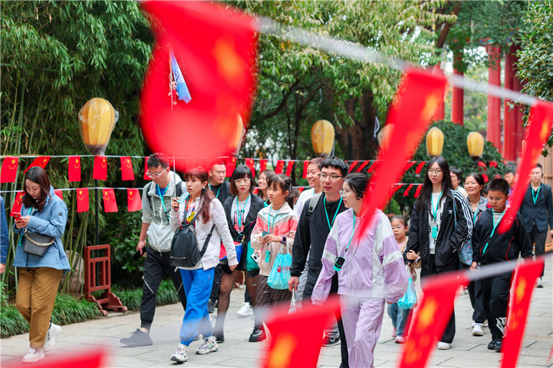 長假期間，華清宮景區(qū)策劃了一系列精彩紛呈的“文化大餐”。華清宮景區(qū)供圖