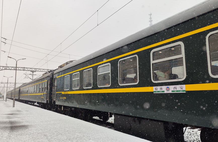 陜西北部延安、榆林等地迎來2023年入冬后的首場降雪。高于博攝