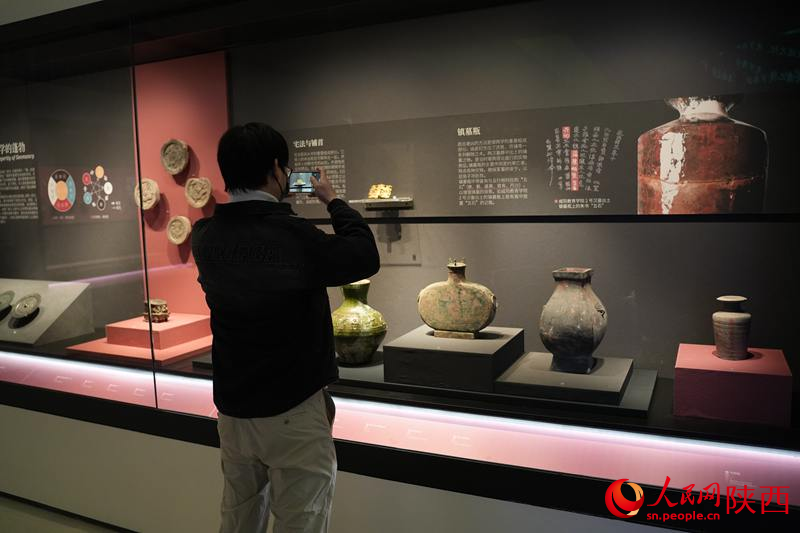 陜西歷史博物館秦漢館基本陳列對外開展。人民網(wǎng)記者 李志強攝