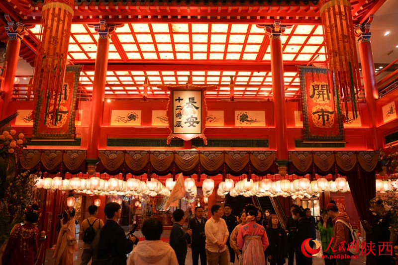 十二時辰門樓。人民網(wǎng) 黨童攝
