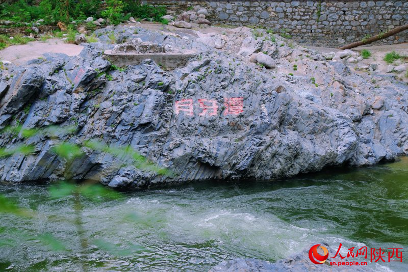 厚畛子生態(tài)實驗林場——月牙潭。人民網(wǎng)記者 孫挺攝