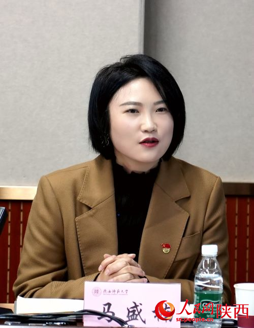 人民網(wǎng)陜西分公司總經(jīng)理、人民網(wǎng)陜西頻道負(fù)責(zé)人馬盛楠做總結(jié)發(fā)言。人民網(wǎng)記者 白鴿攝