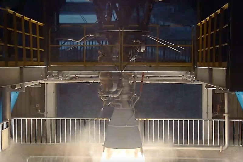 點(diǎn)火后的火箭發(fā)動(dòng)機(jī)。航天科技集團(tuán)六院供圖