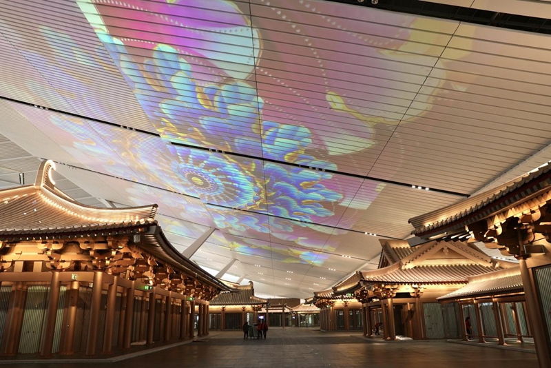 T5航站樓內的古建筑商業(yè)群。尹昊然 攝
