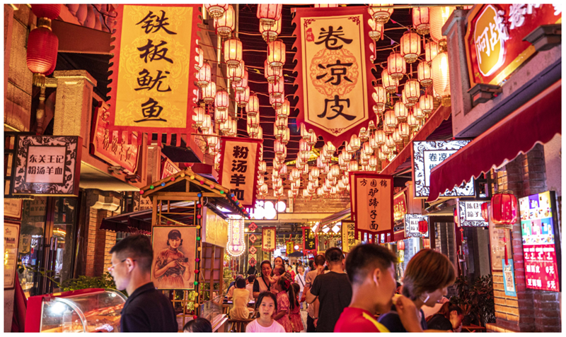 石鼓文化城美食街。寶雞市委宣傳部供圖