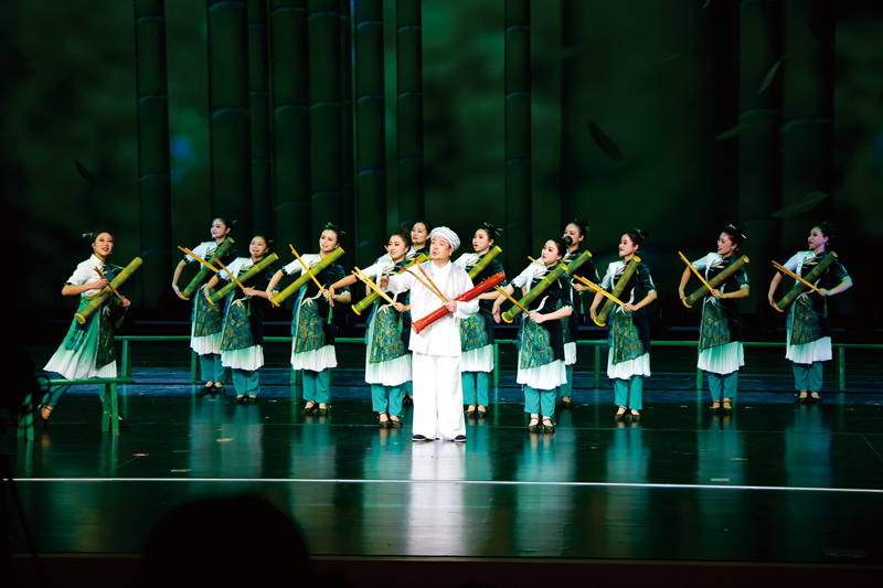 鎮(zhèn)巴漁鼓《懷念紅軍憶恩人》演出劇照。漢中市委宣傳部供圖