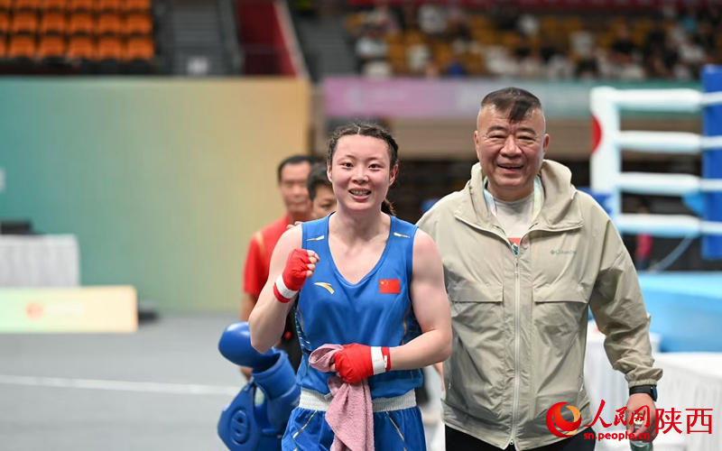 陜西選手陳姿伊獲得第十五屆全國運動會入場券。人民網(wǎng)記者 白鴿攝