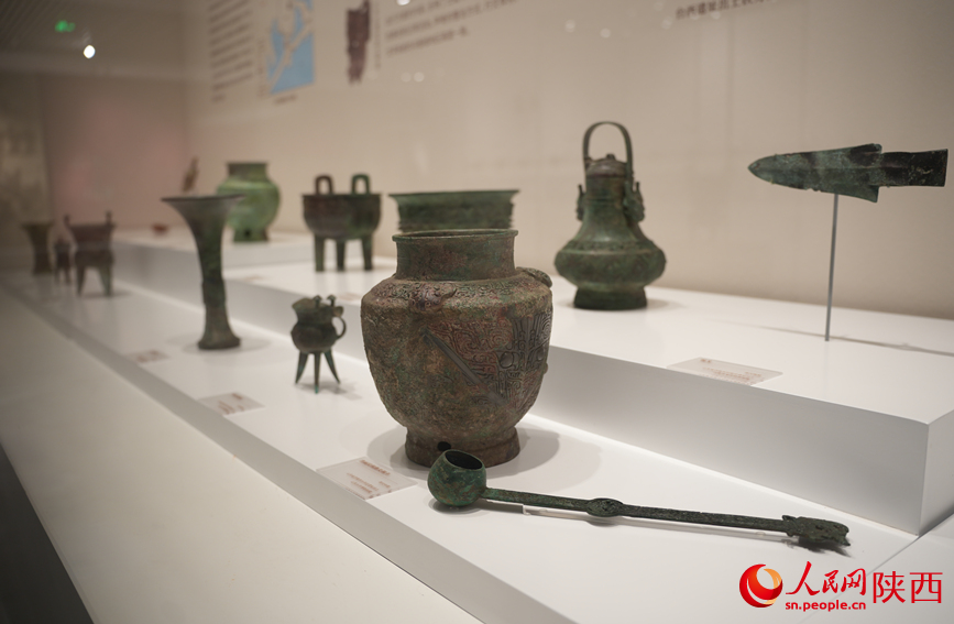 “吉金·中國(guó)”展上展出的精品文物。人民網(wǎng)記者 李志強(qiáng)攝