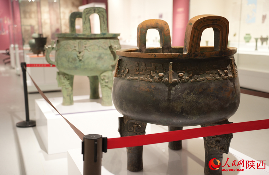 “吉金·中國”展上展出的精品文物。人民網(wǎng)記者 李志強攝