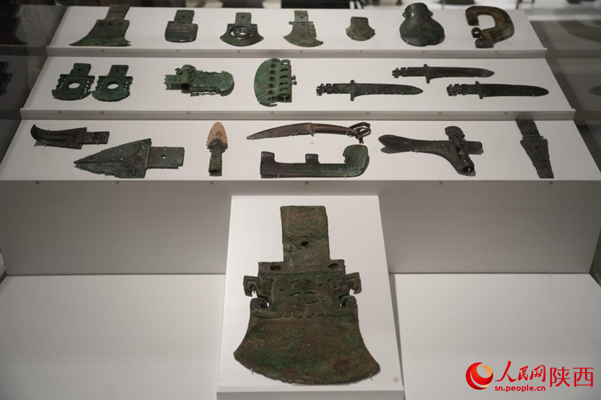 “吉金·中國”展展出的文物。人民網(wǎng)記者 李志強攝