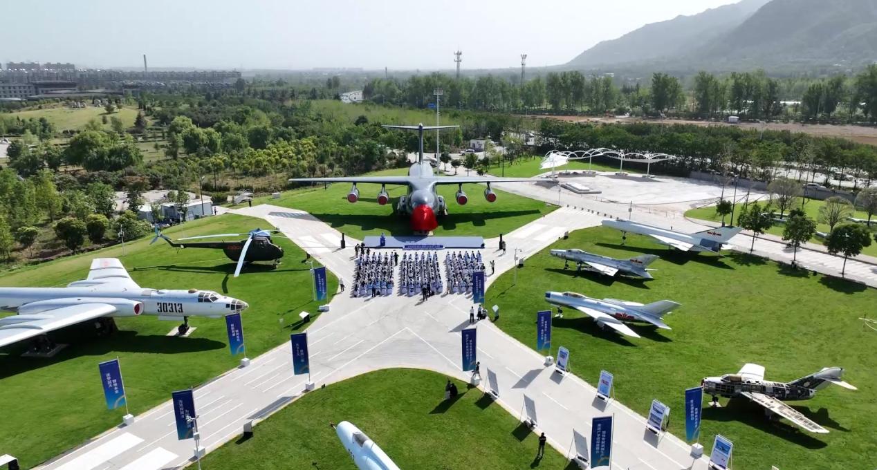 6月15日，運(yùn)-20物理樣機(jī)落戶西北工業(yè)大學(xué)長安校區(qū)。校方供圖