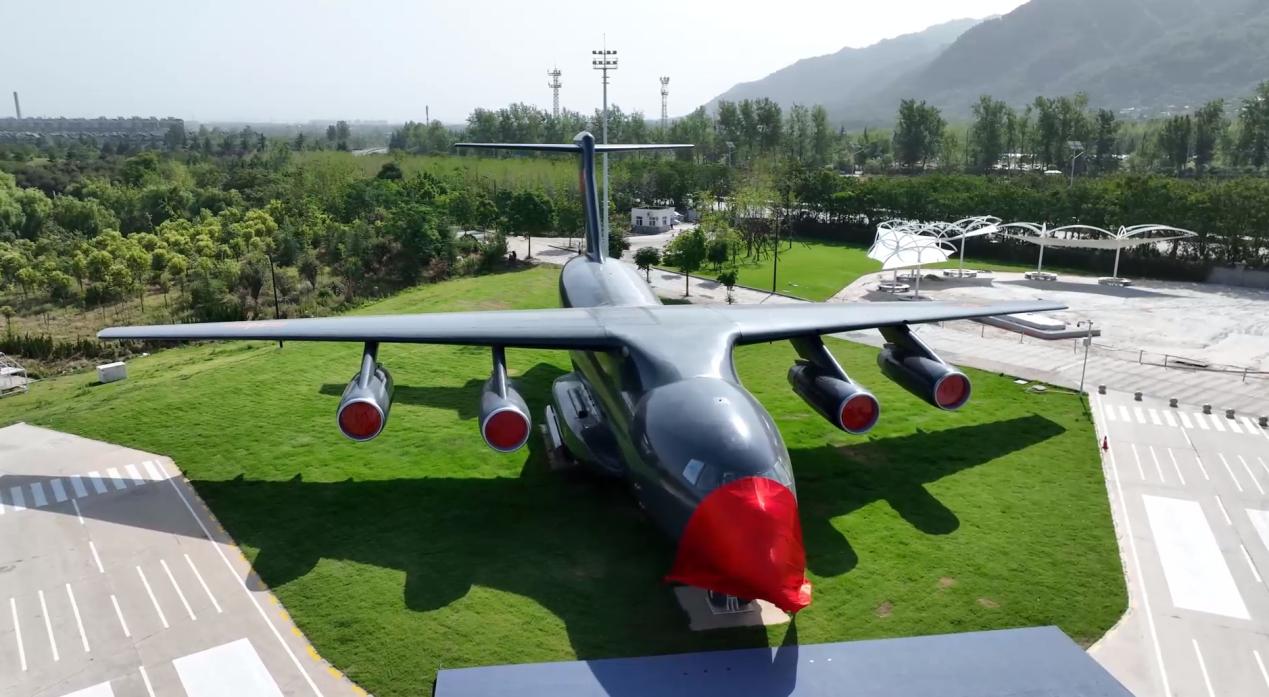 6月15日，運(yùn)-20物理樣機(jī)落戶西北工業(yè)大學(xué)長安校區(qū)。校方供圖