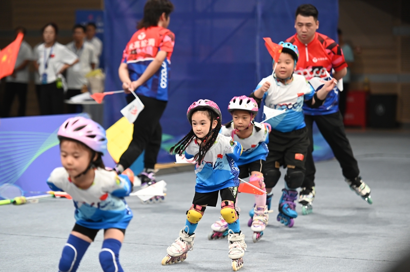 小朋友帶來(lái)的輪滑表演。陜西省社會(huì)體育運(yùn)動(dòng)發(fā)展中心供圖