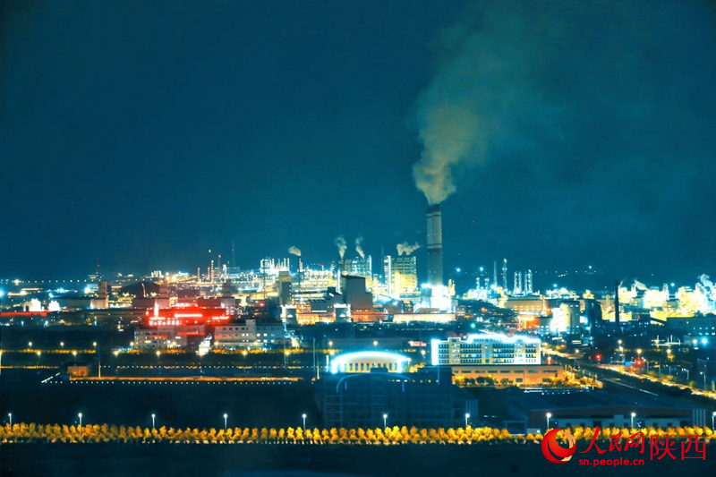 陜煤榆林化學(xué)一期項(xiàng)目航拍圖。人民網(wǎng)記者 孫挺攝