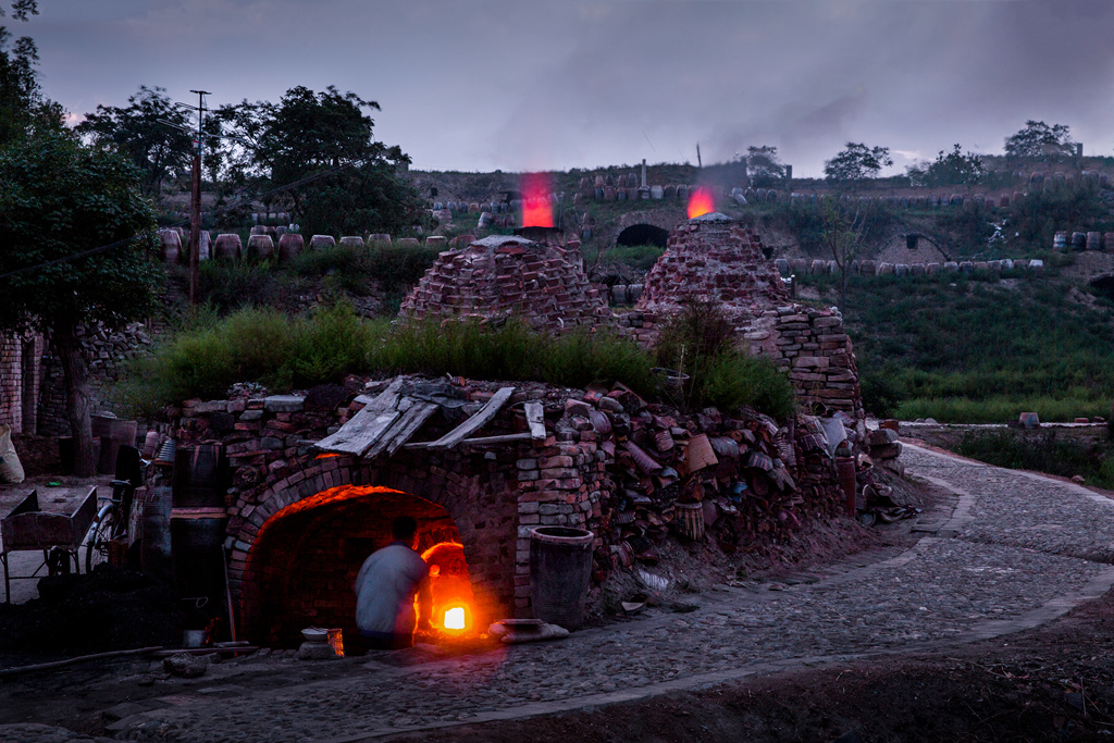 夜幕中的堯頭窯。受訪者供圖