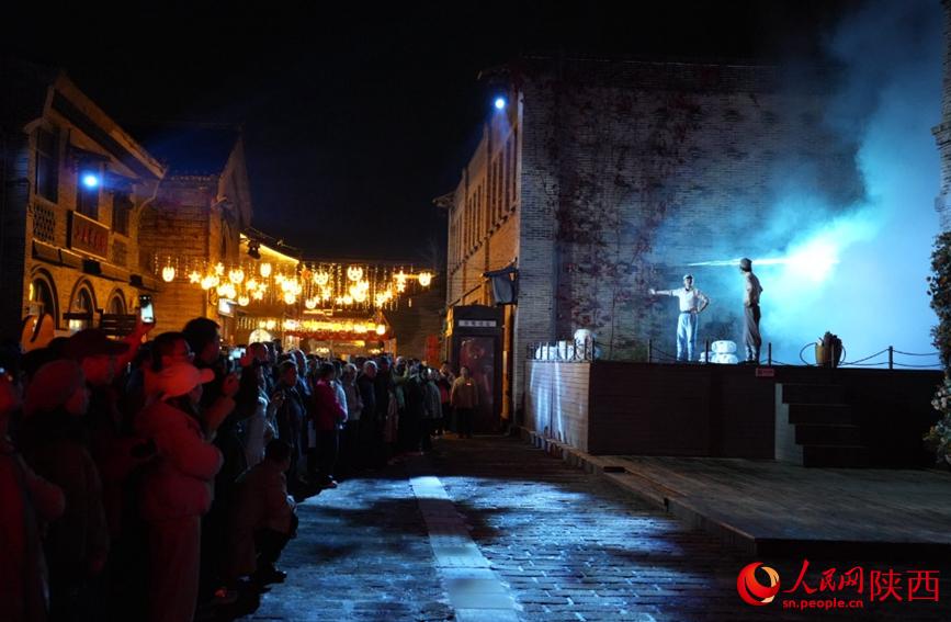 《延安十三年》演出現(xiàn)場(chǎng)。人民網(wǎng)記者 鄒星攝