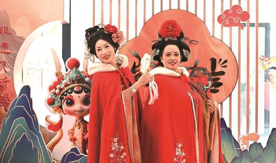 1月7日至2月7日，為期一個月的“非遺賀新春·非遺年貨購物月”活動在三秦大地上掀起非遺熱潮，市民紛紛前去體驗打卡。