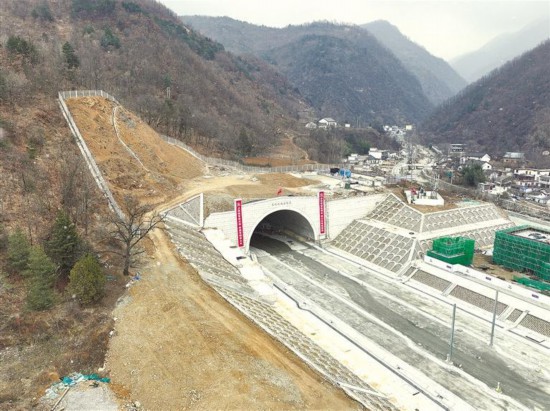 太興山隧道南入口（3月1日攝）。